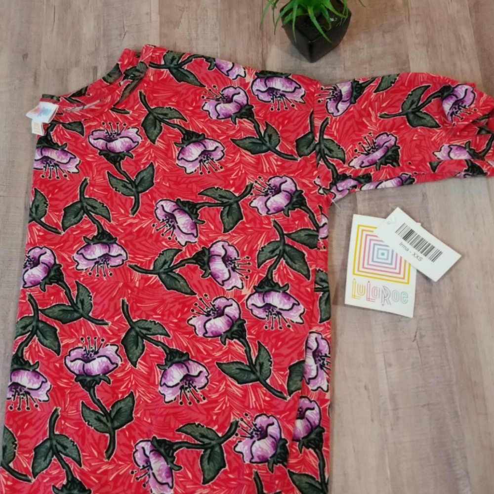 New with tags lularoe Irma xx small